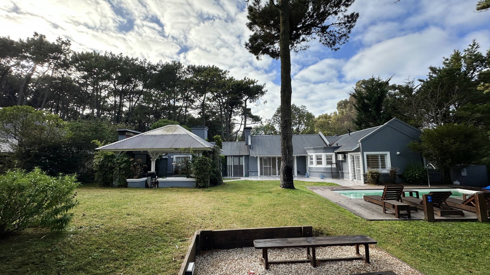 Casa en alquiler Pinamar Zona Golf Viejo