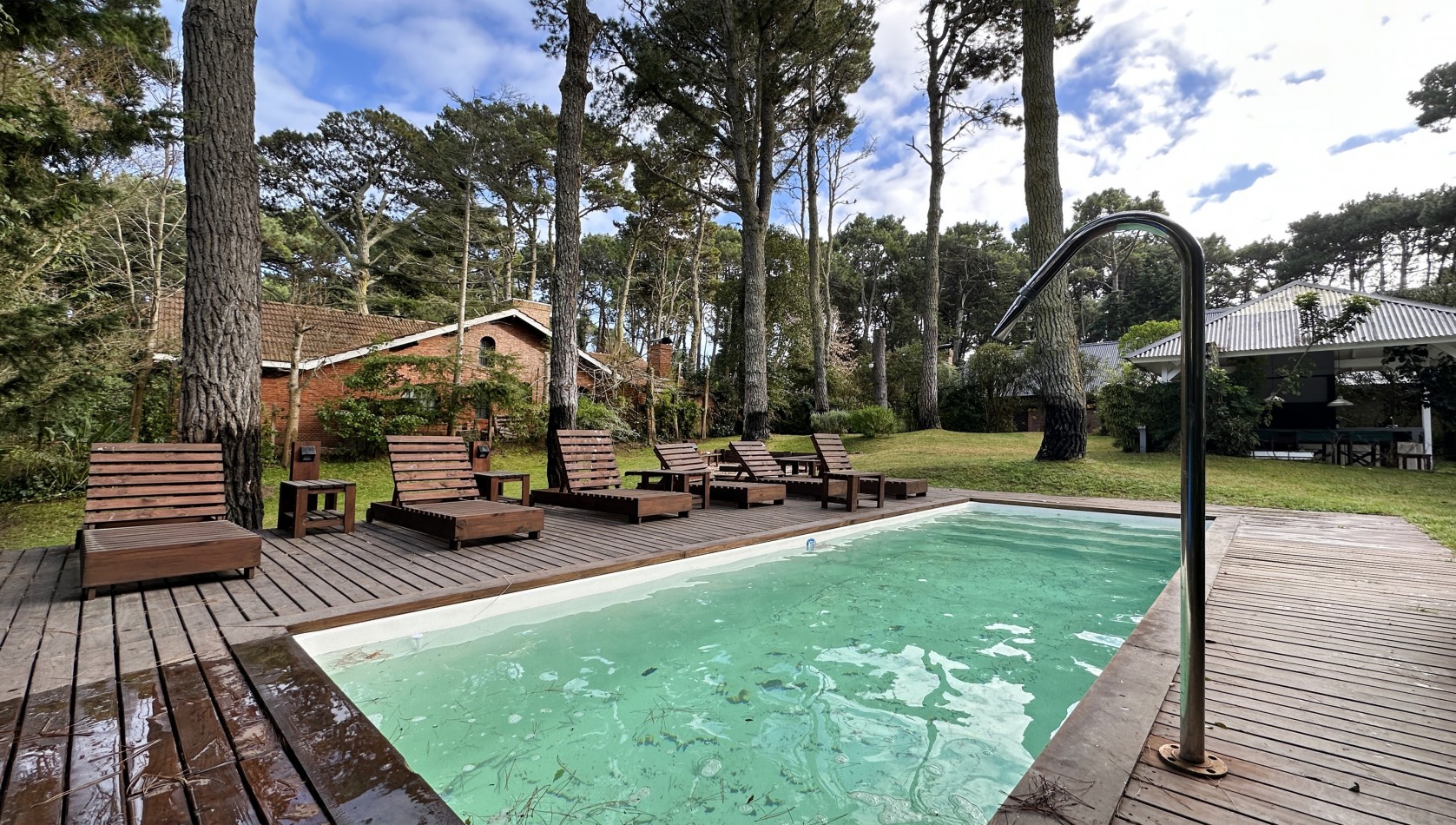 Casa en alquiler Pinamar Zona Golf Viejo