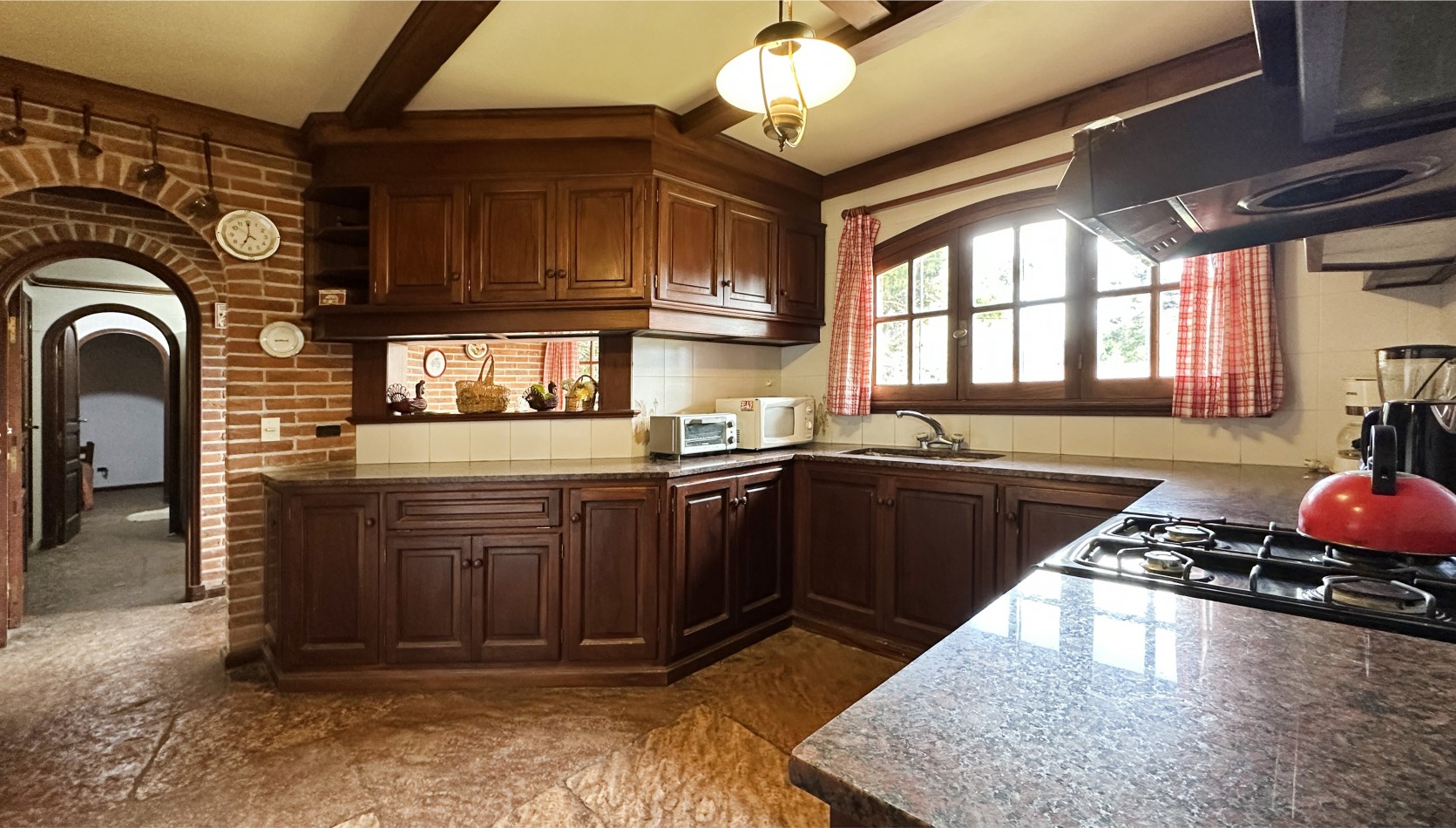 Casa en alquiler en Pinamar Zona Iglesia 