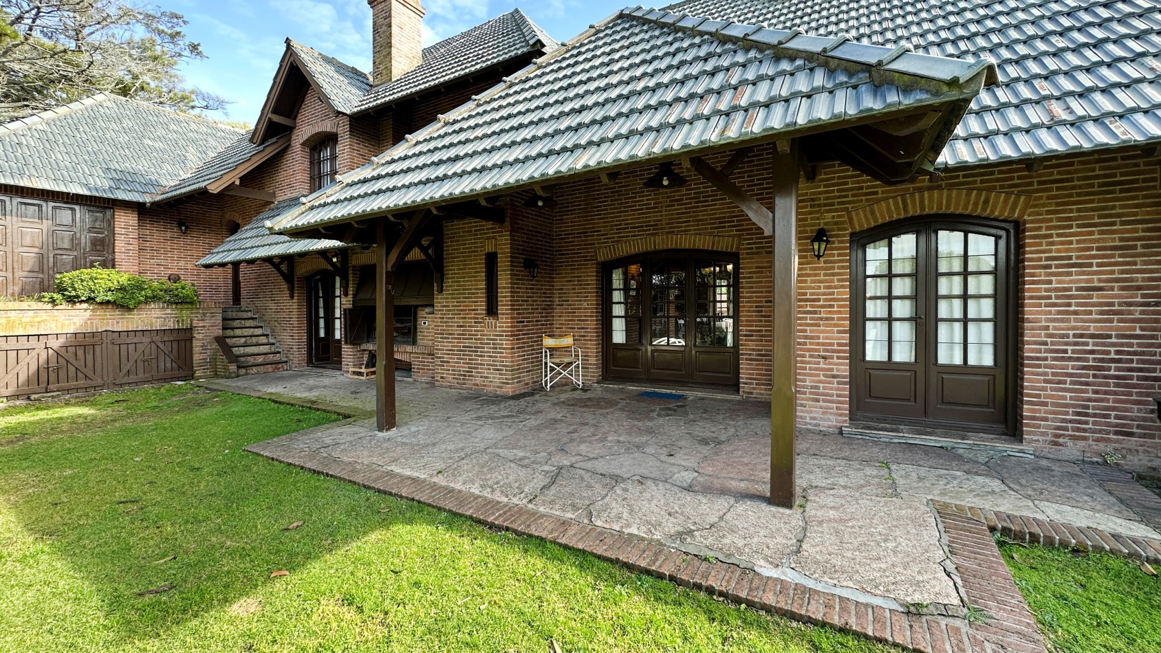 Casa en alquiler en Pinamar Zona Iglesia 