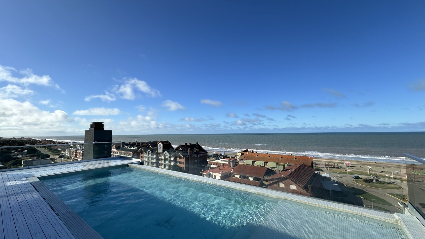 Departamento en alquiler Pinamar Zona Centro Playa.