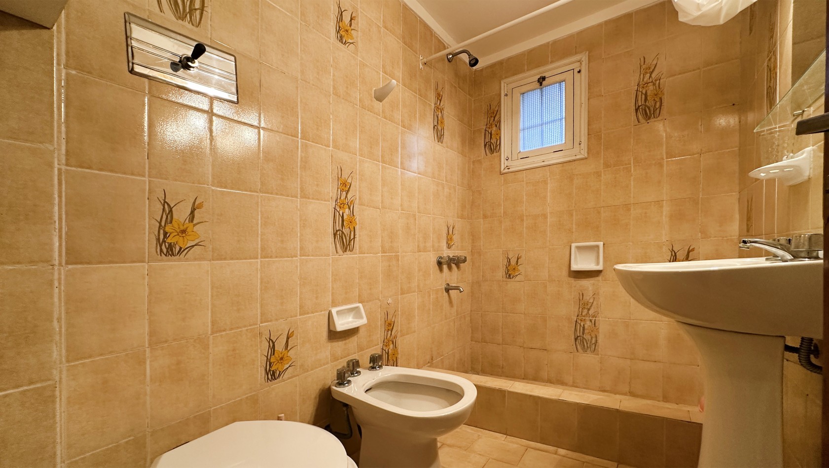 Casa en alquiler Pinamar - Zona Iglesia 