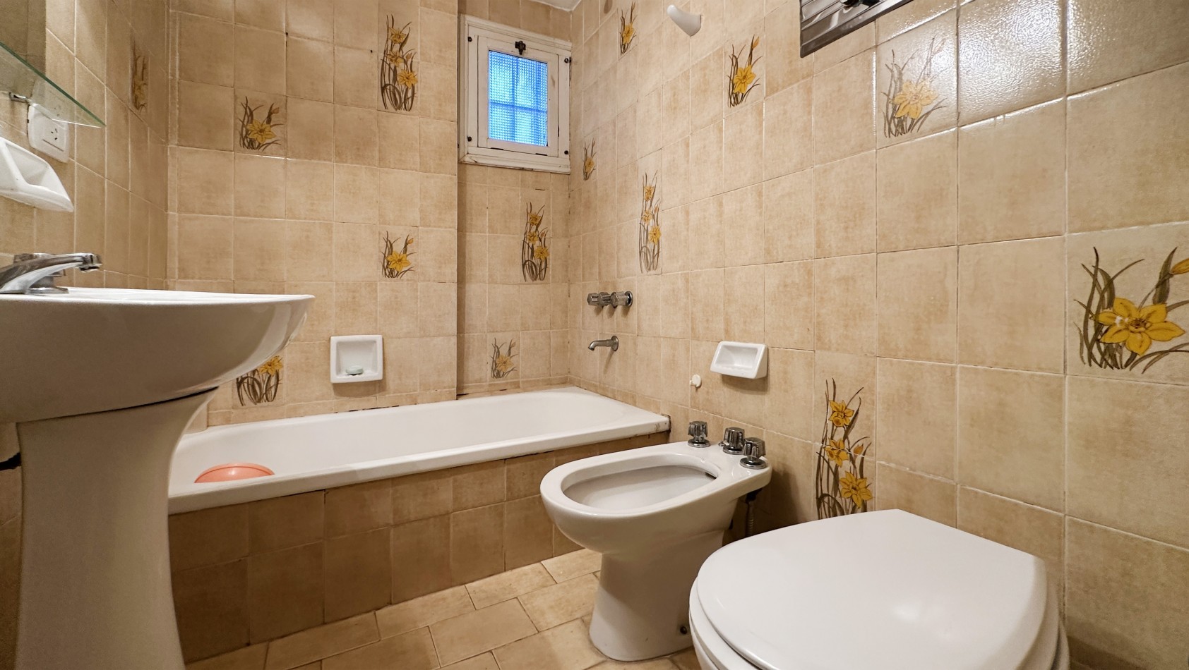 Casa en alquiler Pinamar - Zona Iglesia 