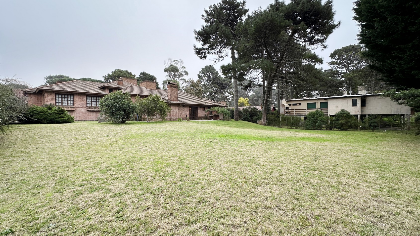 Casa en alquiler Pinamar - Zona Iglesia 