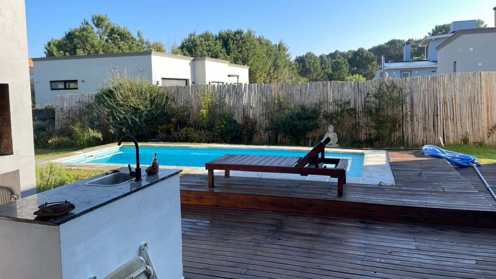 Casa en alquiler Pinamar Zona Nayades