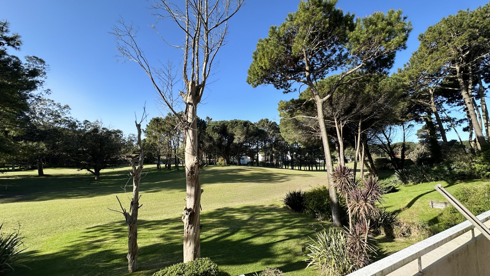 Casa en Alquiler Pinamar Zona Golf Viejo 