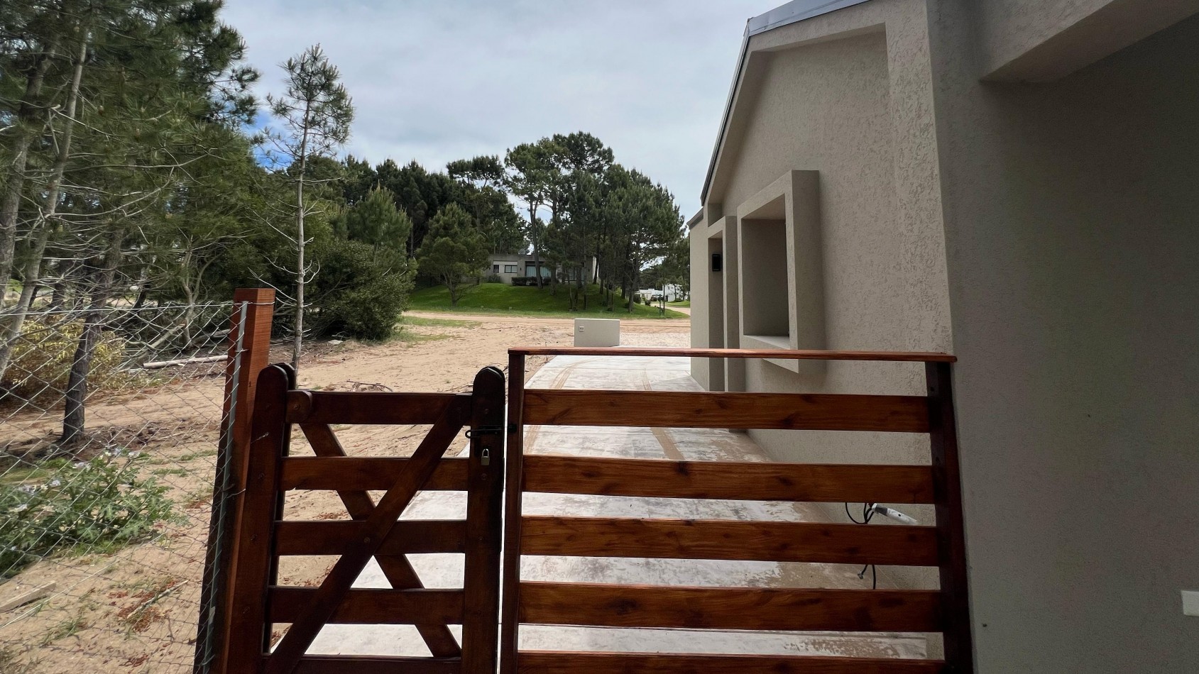 Casa en alquiler Pinamar Zona Alamos