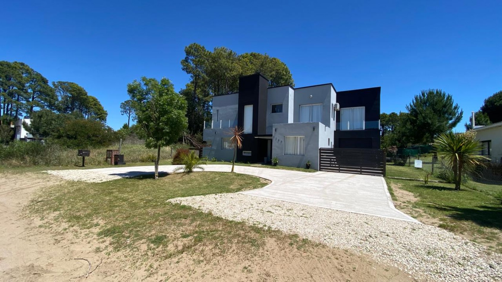 Casa en alquiler Pinamar Zona Nayades