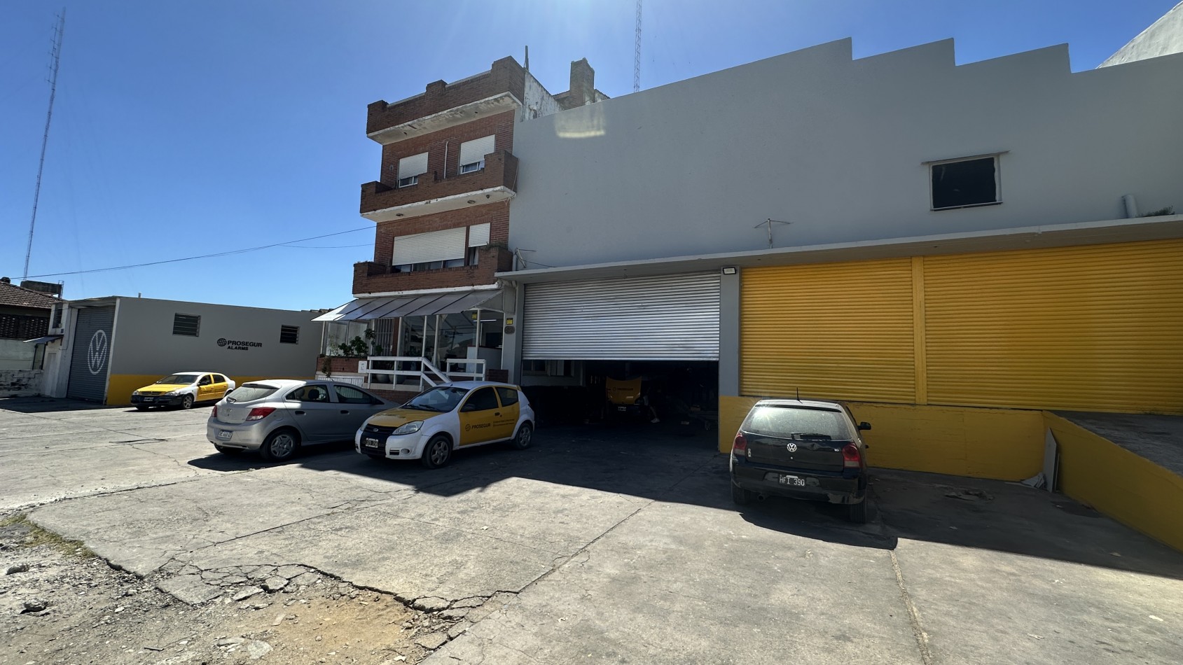 2 lotes multifamiliares comerciales