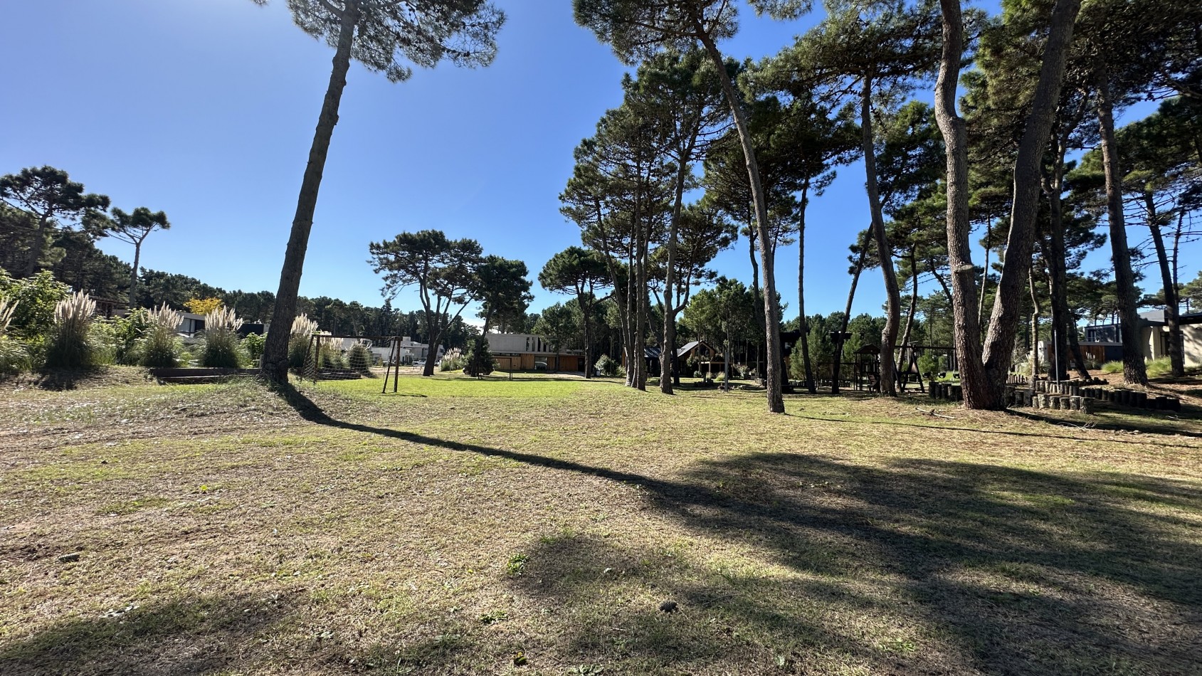 Lote en venta en Pinamar - Pioneros.