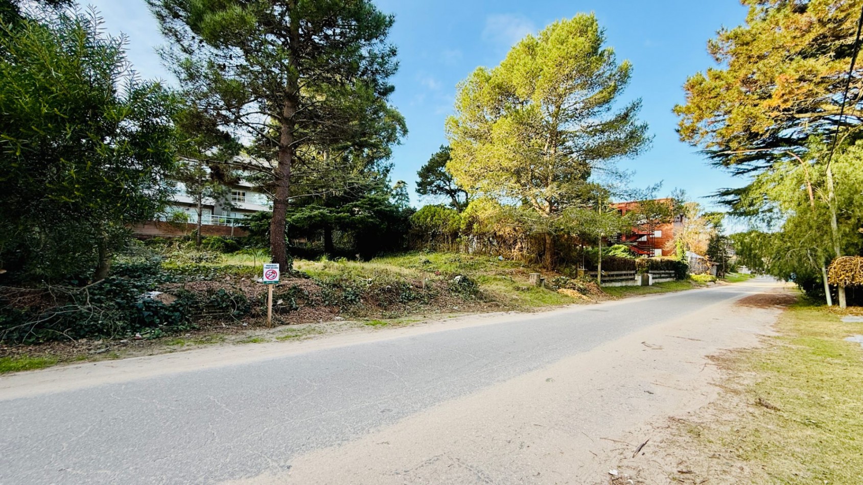 Lote Multifamiliar en Venta Pinamar - Zona Centro