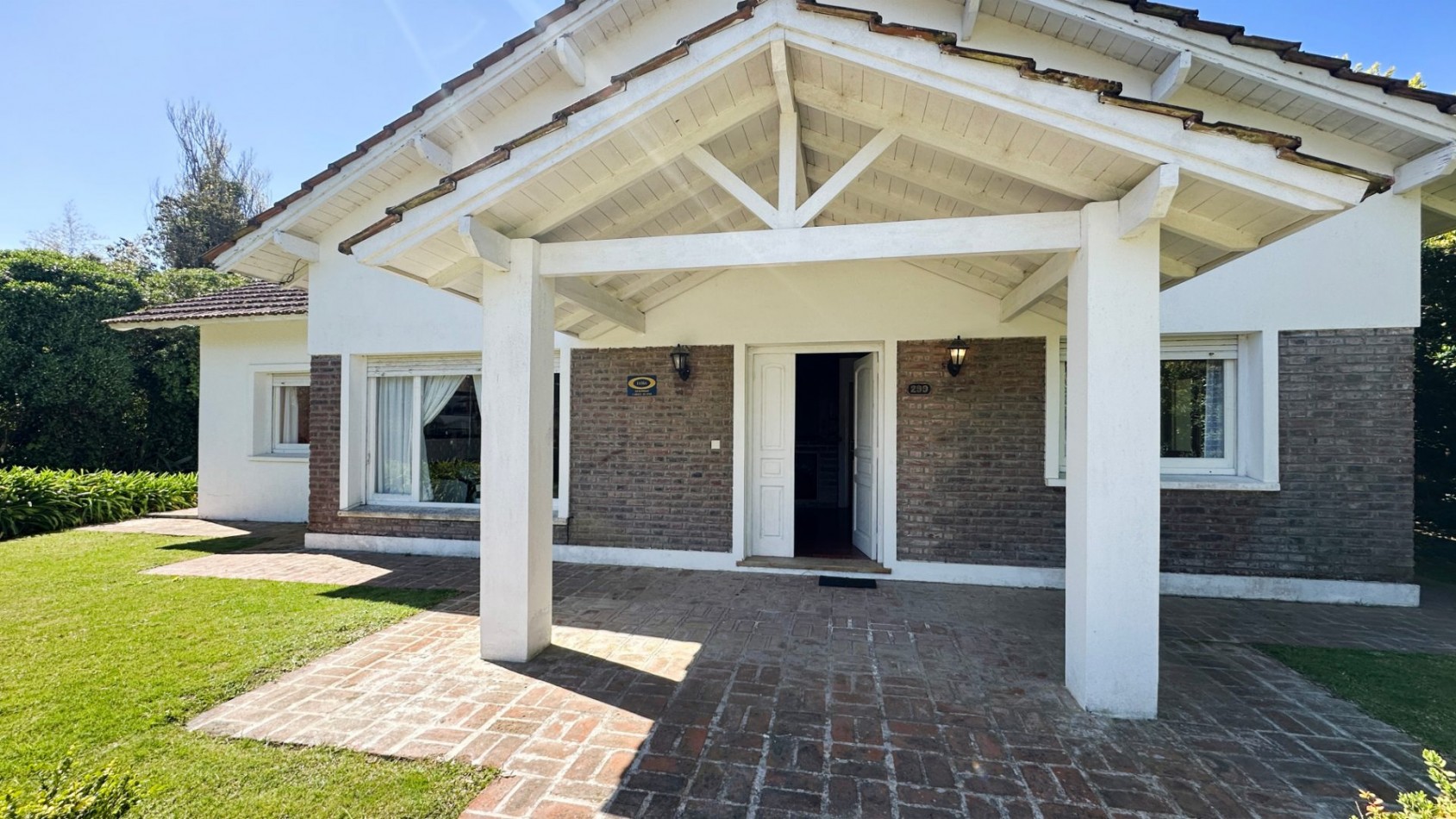 Casa en Alquiler en Pinamar - Zona Centro Playa