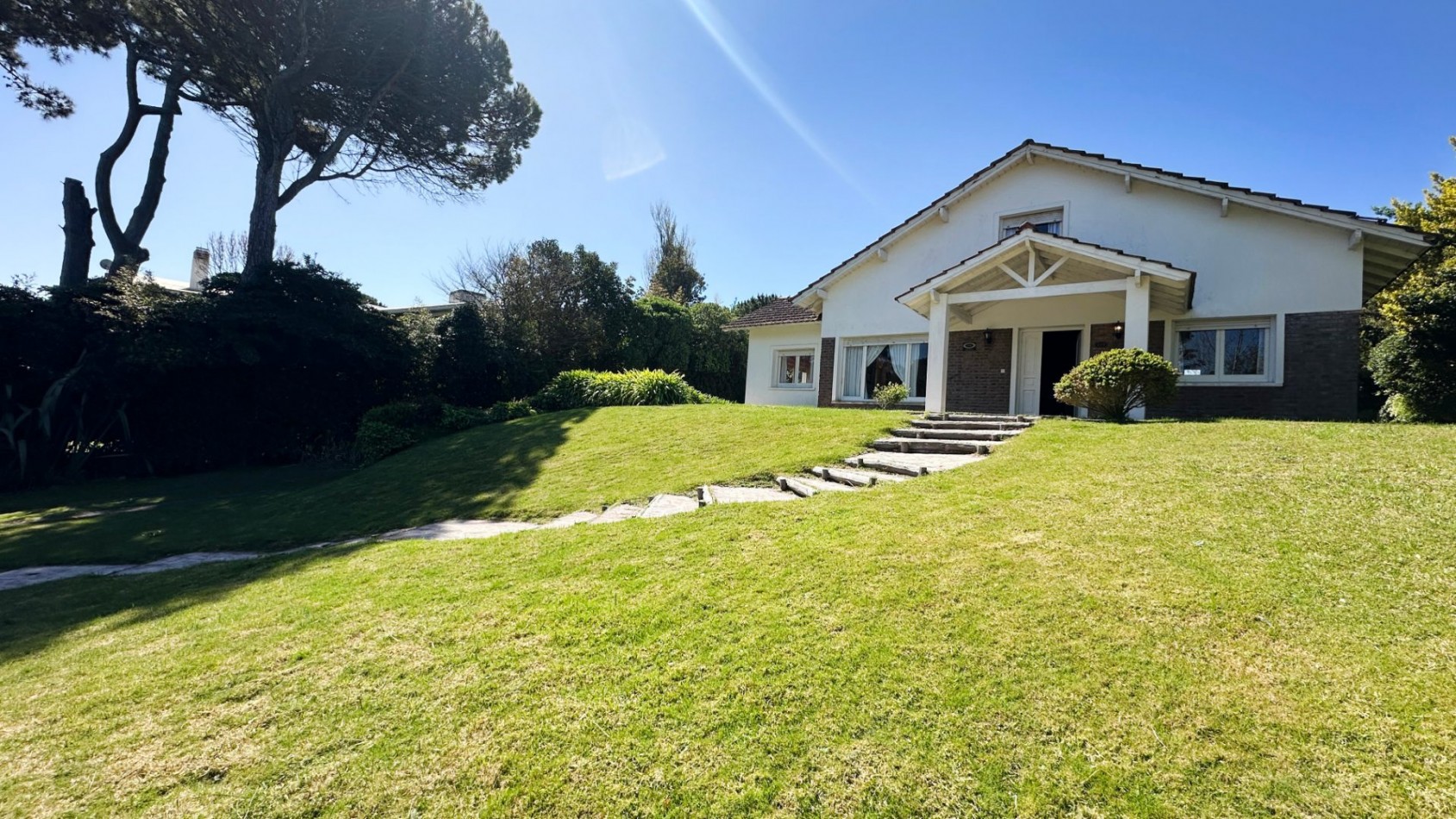 Casa en Alquiler en Pinamar - Zona Centro Playa