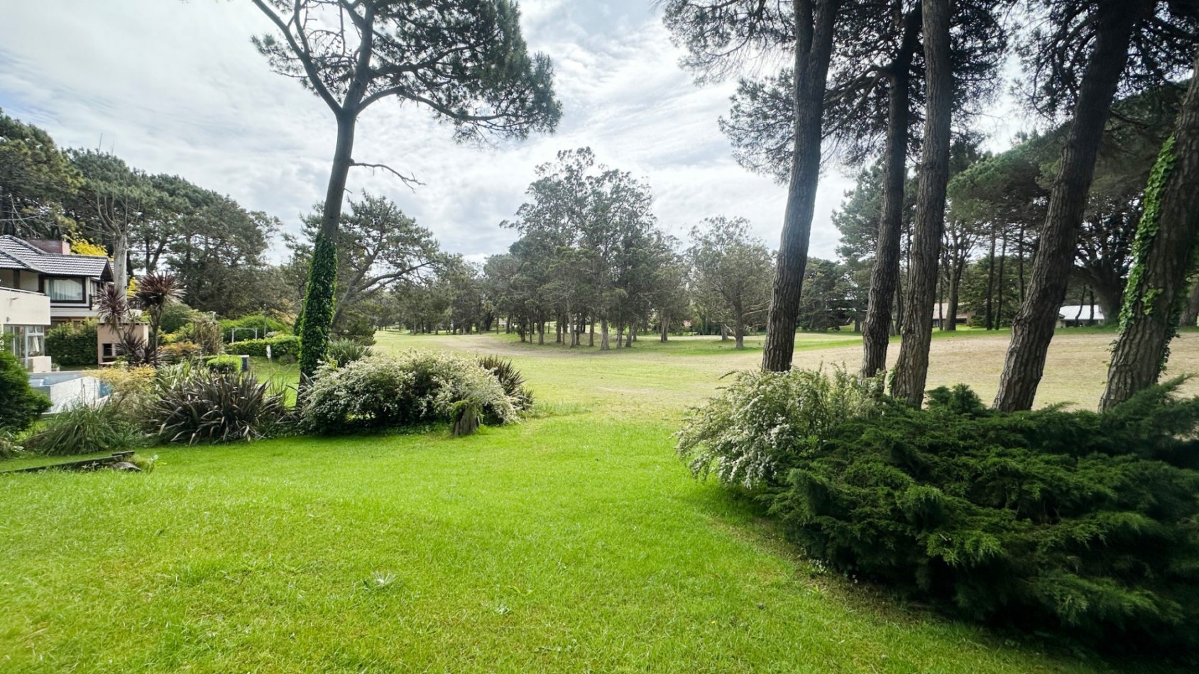 Casa en alquiler en Pinamar - Zona Golf VIejo.