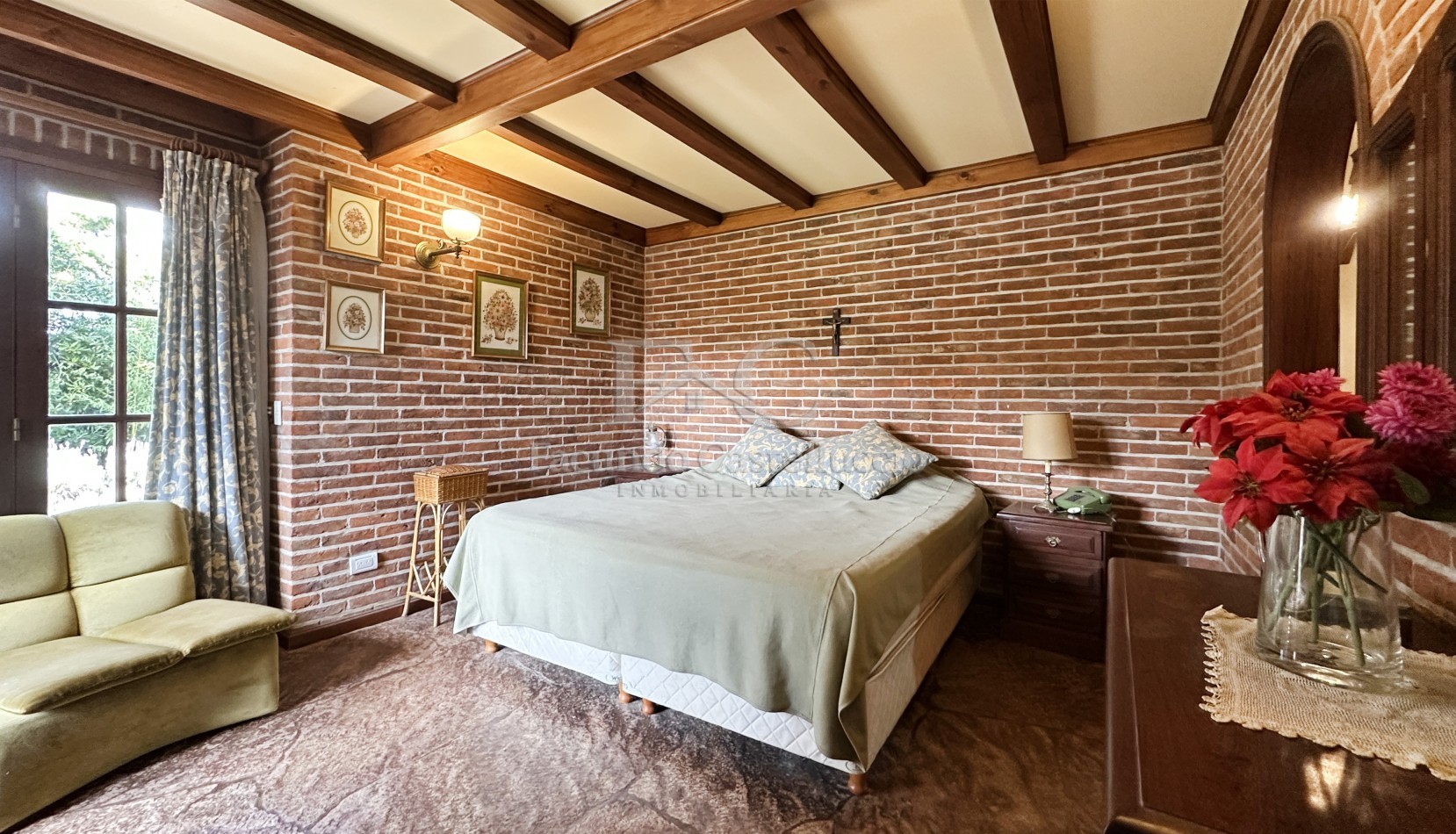 Casa en alquiler en Pinamar Zona Iglesia - Semana Santa