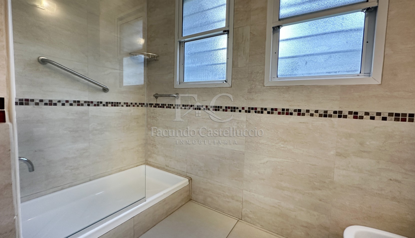 Casa en alquiler Pinamar Zona Golf Viejo