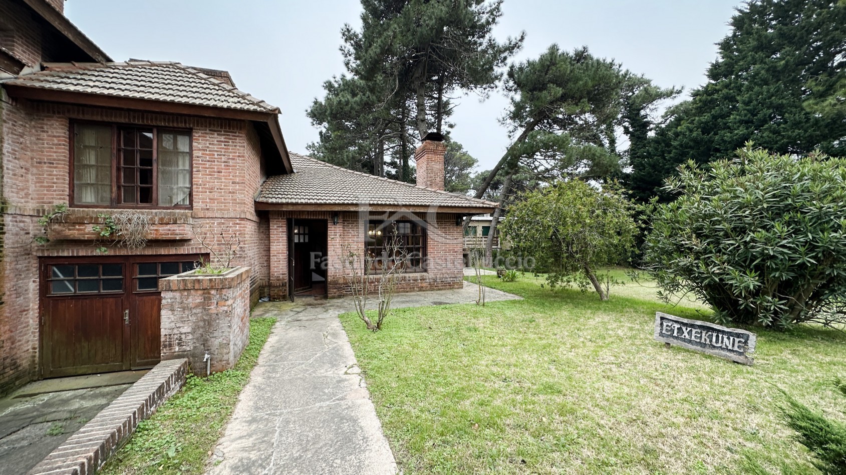 Casa en alquiler Pinamar Zona Iglesia - Semana Santa