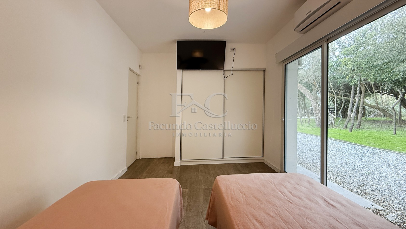 Casa en alquiler Pinamar Zona Chacras El Rosario