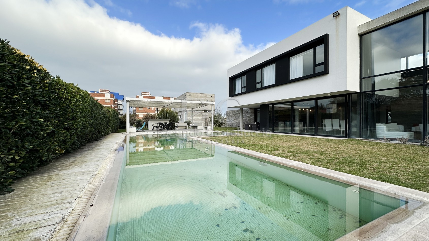 Casa en alquiler Centro Playa Pinamar