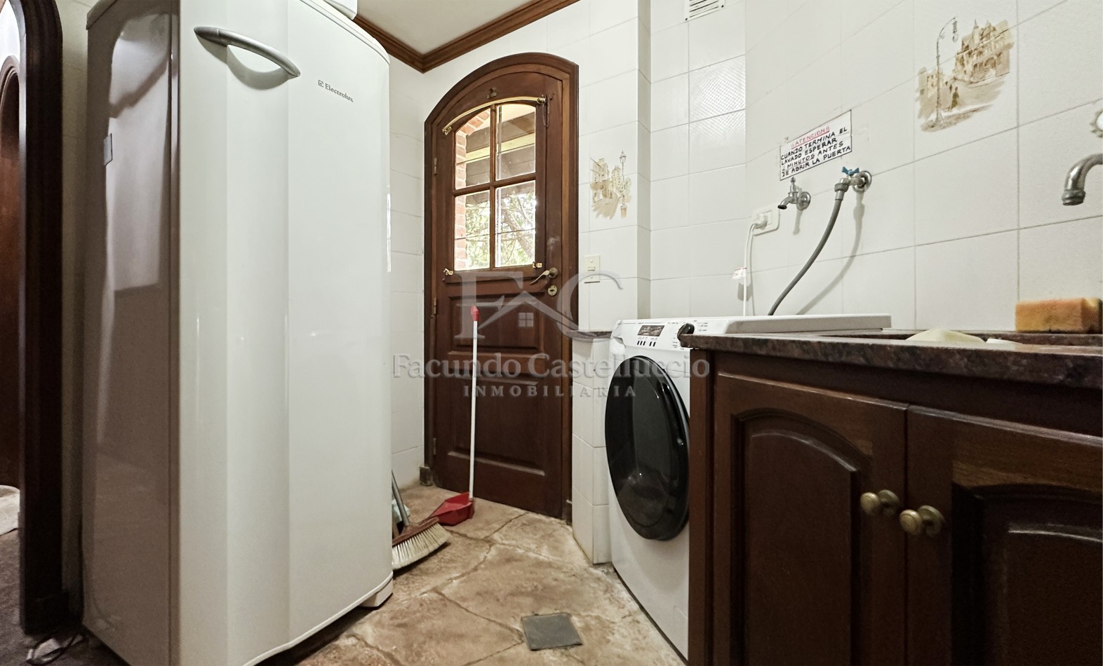 Casa en alquiler en Pinamar Zona Iglesia - Semana Santa