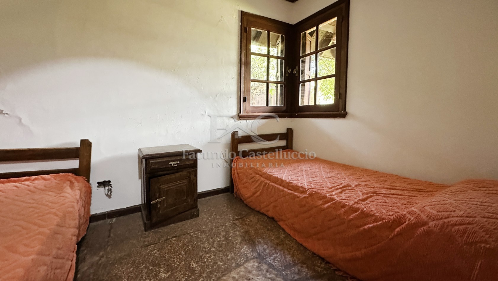 Casa en alquiler en Pinamar Zona Iglesia - Semana Santa