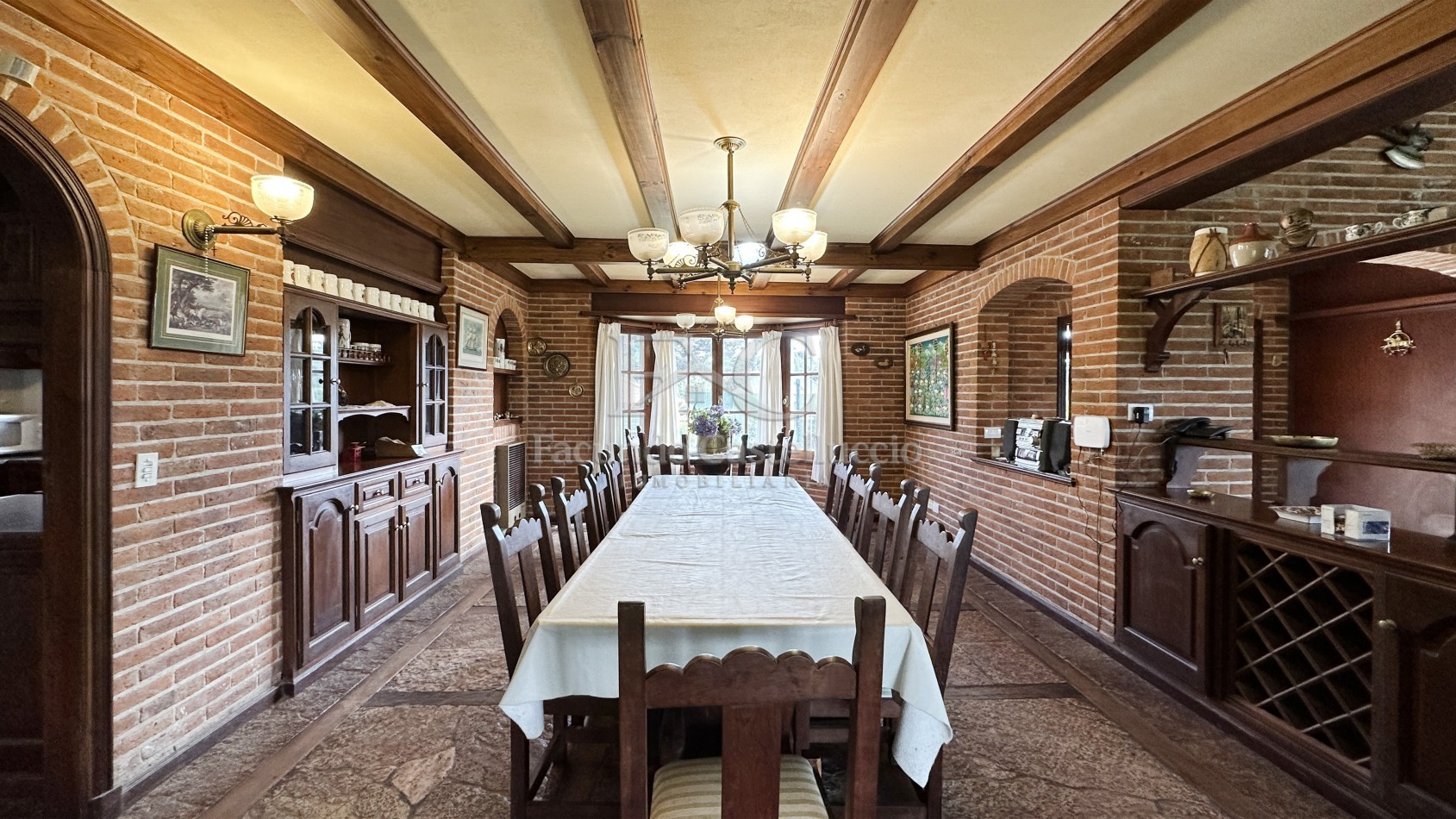 Casa en alquiler en Pinamar Zona Iglesia - Semana Santa