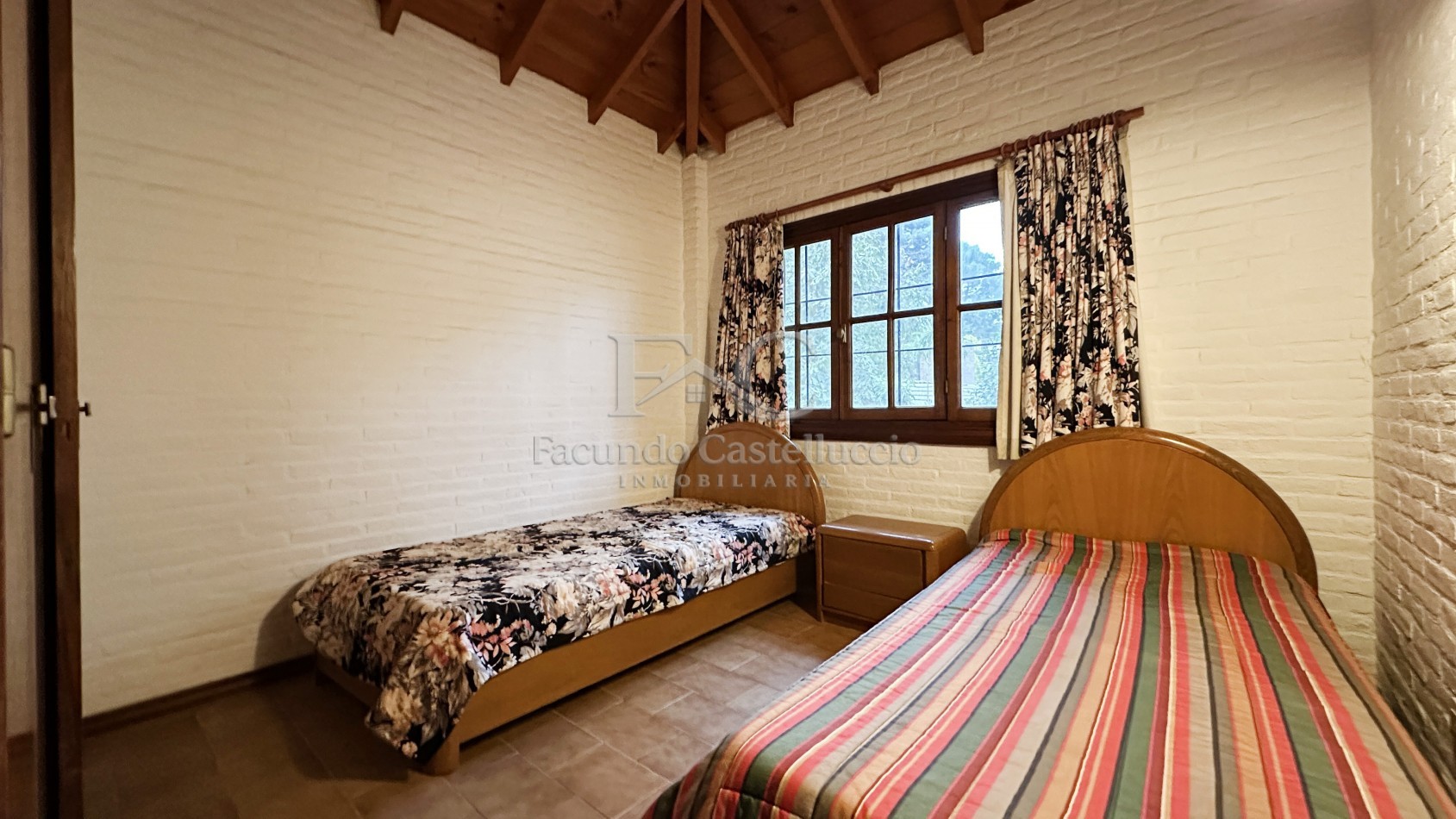 Casa en alquiler Pinamar Zona Iglesia - Semana Santa