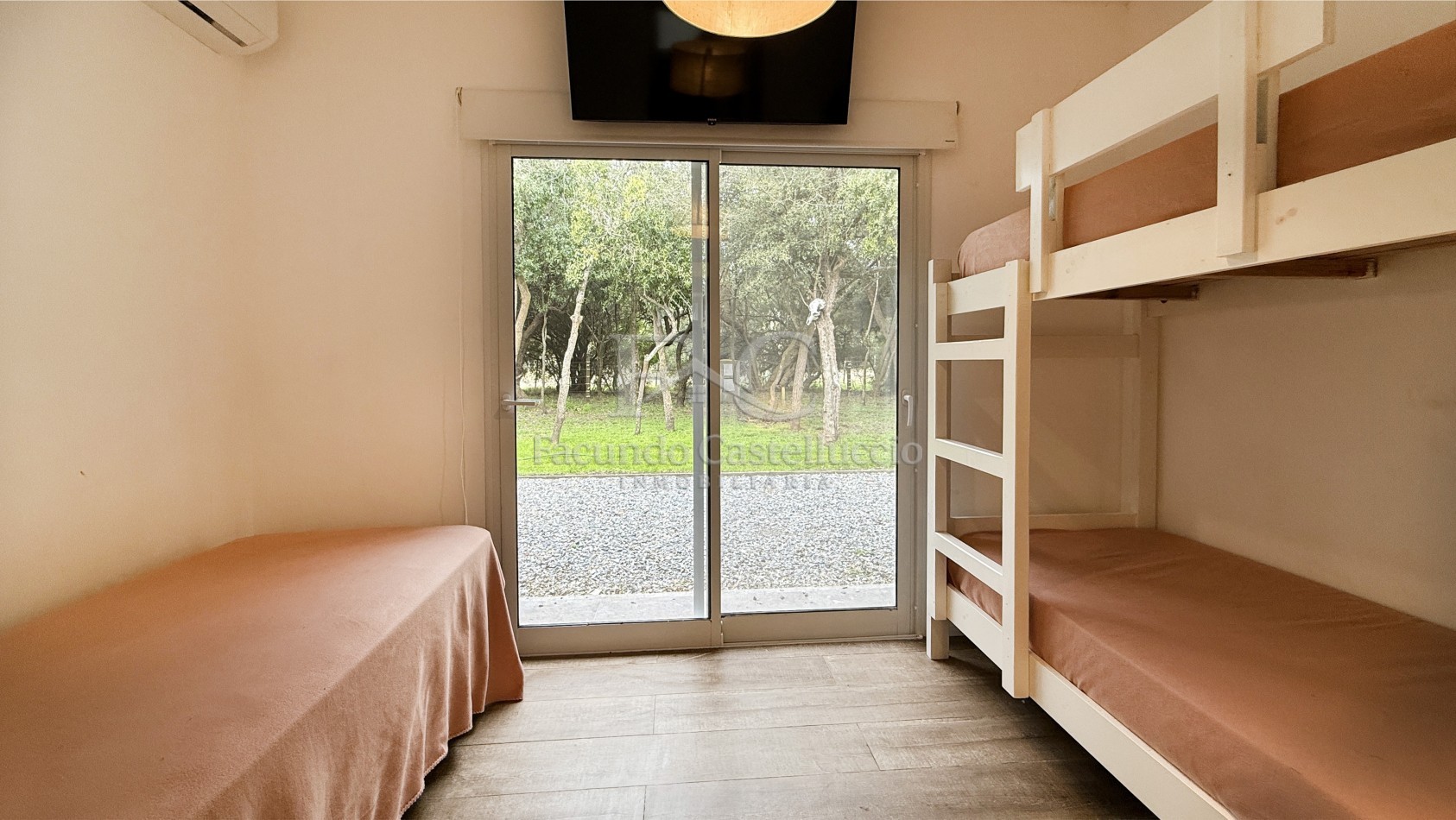 Casa en alquiler Pinamar Zona Chacras El Rosario