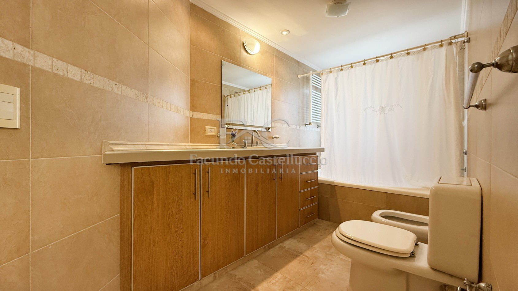 Casa en Venta Pinamar Zona Norte Tennis