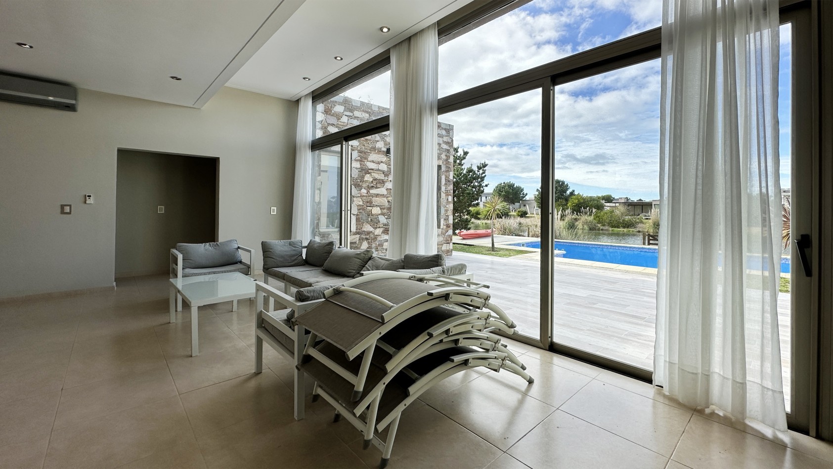 Casa en alquiler Pinamar Costa Esmeralda