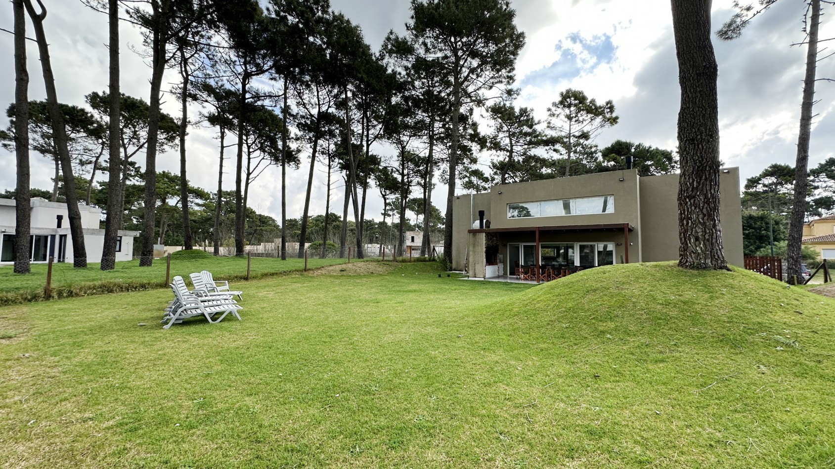Casa en alquiler Pinamar Zona Alamos