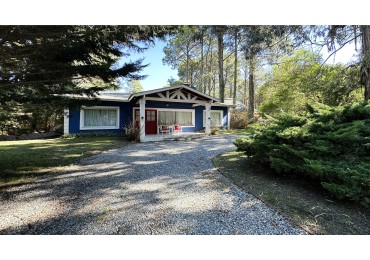 Casa en Alquiler Carilo Con Pileta