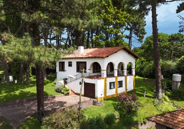 Casa en alquiler Pinamar Zona Lasalle