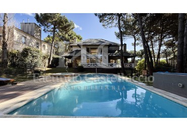 Casa en Venta Pinamar Zona Norte Tennis