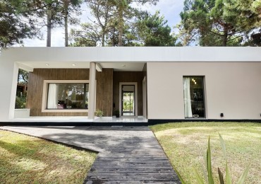 Casa en Alquiler en Pinamar Norte Zona Alamos